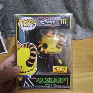 FUNKO POP DISNEY JACK SKELLINGTON #717 BLACK LIGHT HOT TOPIC EXCLUSIVE
